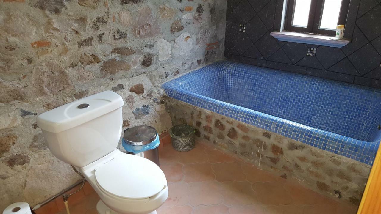 La Casona Azul Bed N Breakfast Santa Rosa de Jauregui Zewnętrze zdjęcie