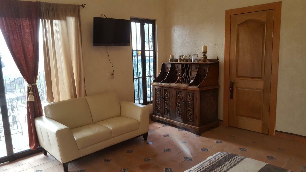 La Casona Azul Bed N Breakfast Santa Rosa de Jauregui Zewnętrze zdjęcie