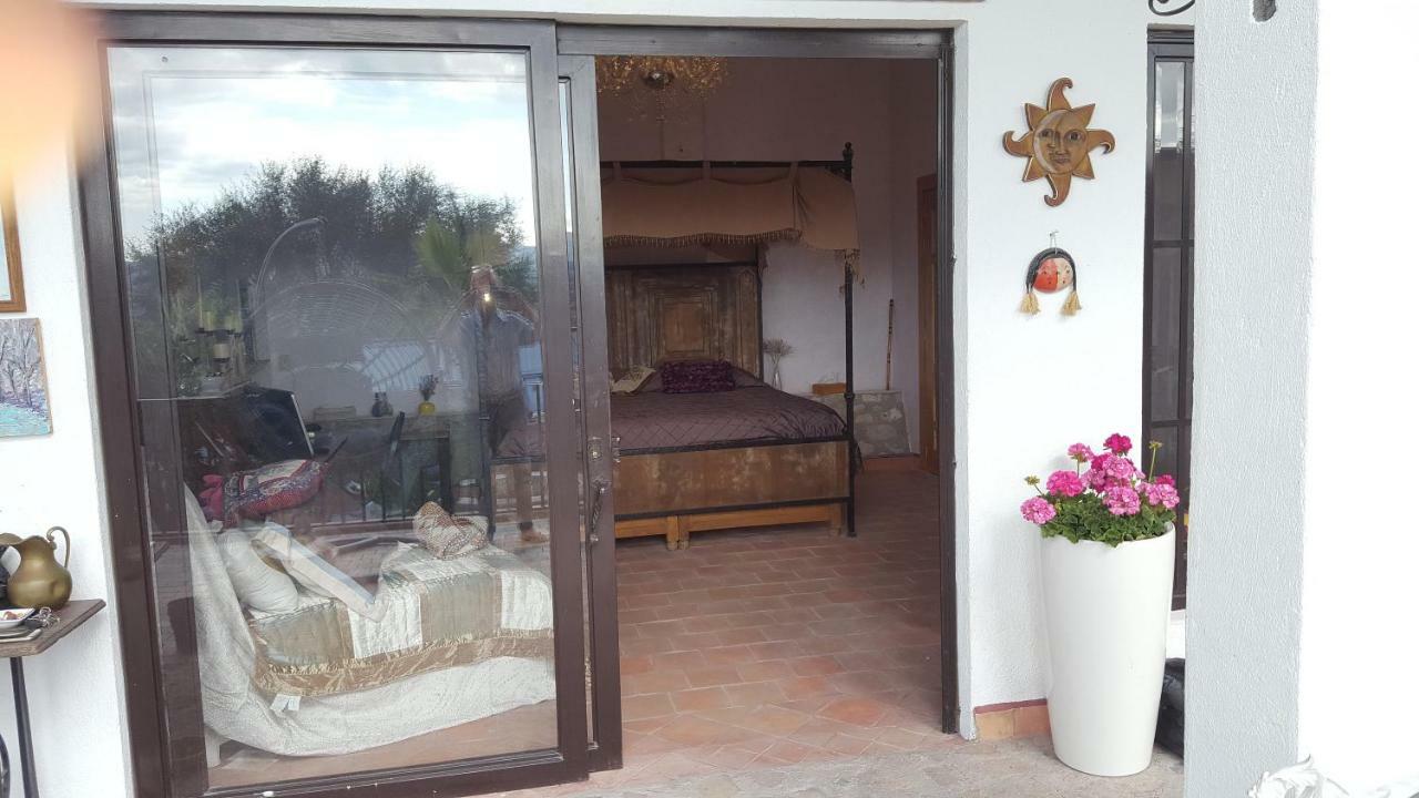 La Casona Azul Bed N Breakfast Santa Rosa de Jauregui Zewnętrze zdjęcie